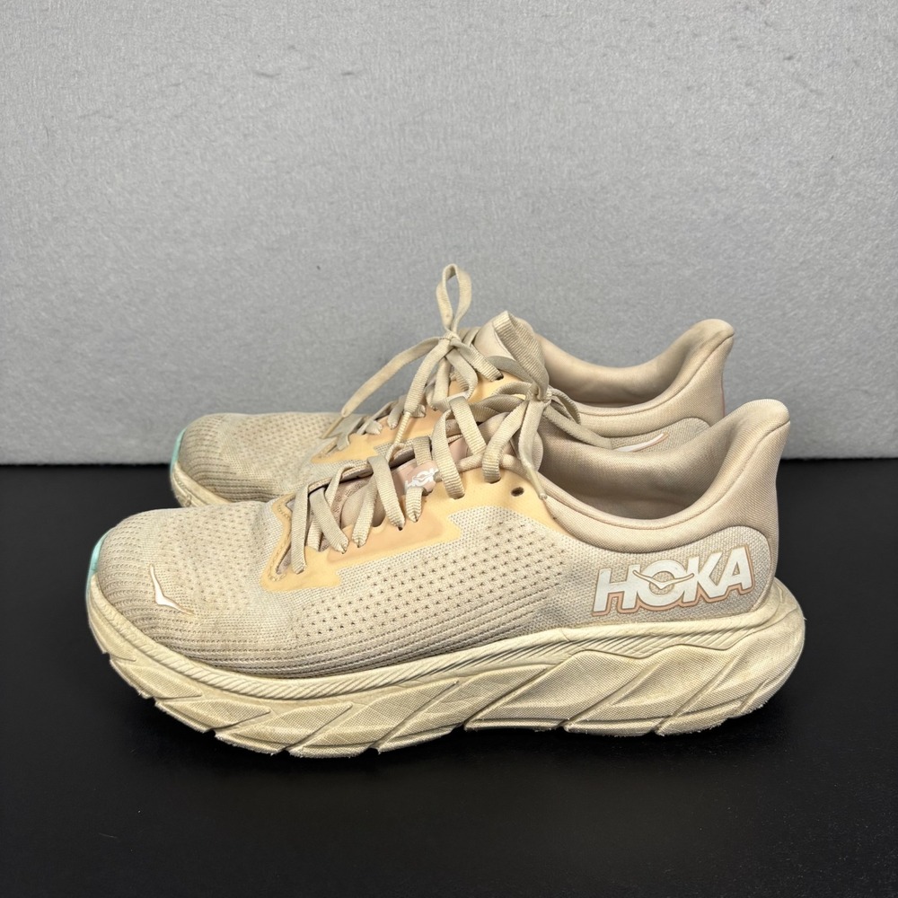 HOKA Arahi 7 Womens Size 9 B Vanilla Cream Running Shoes Sneaker 1147851 VRM